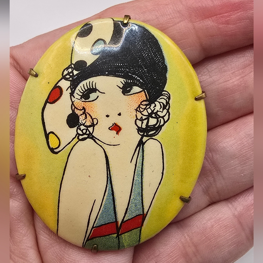 Vintage Art Deco 1920s Flapper Girl Figural Celluloid Brooch Pin - Picture 8 of 10